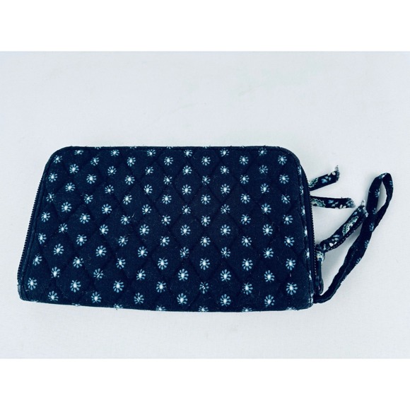 Vera Bradley Quilted Blue Classic Medium Size Wallet Flowers Wristlet‎ - Picture 2 of 9